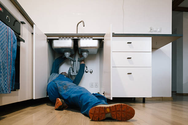 Professional Leak Detection technician working in Marina, CA